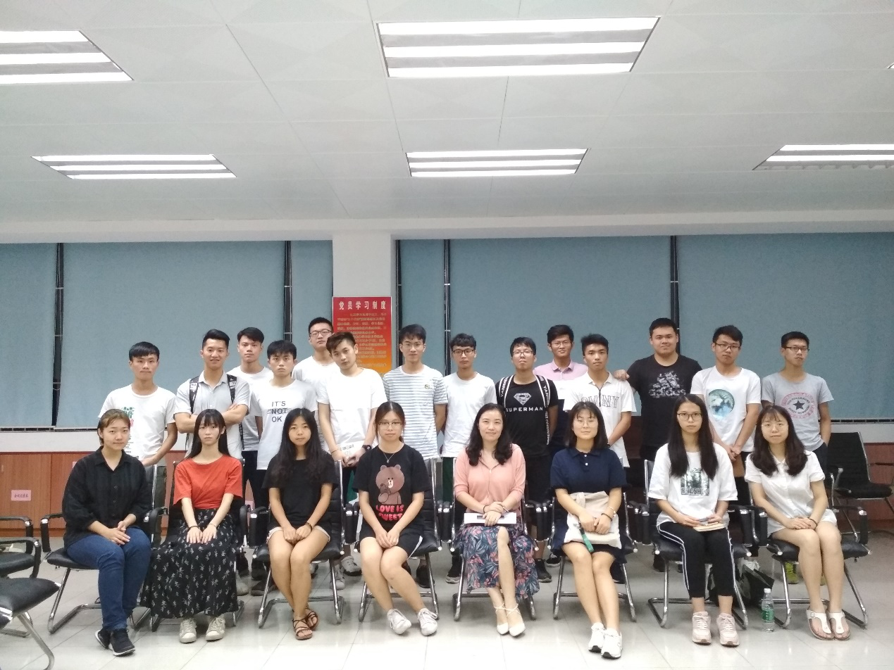 欧乐影院
举行2017级学风考风班风建设交流会3.png