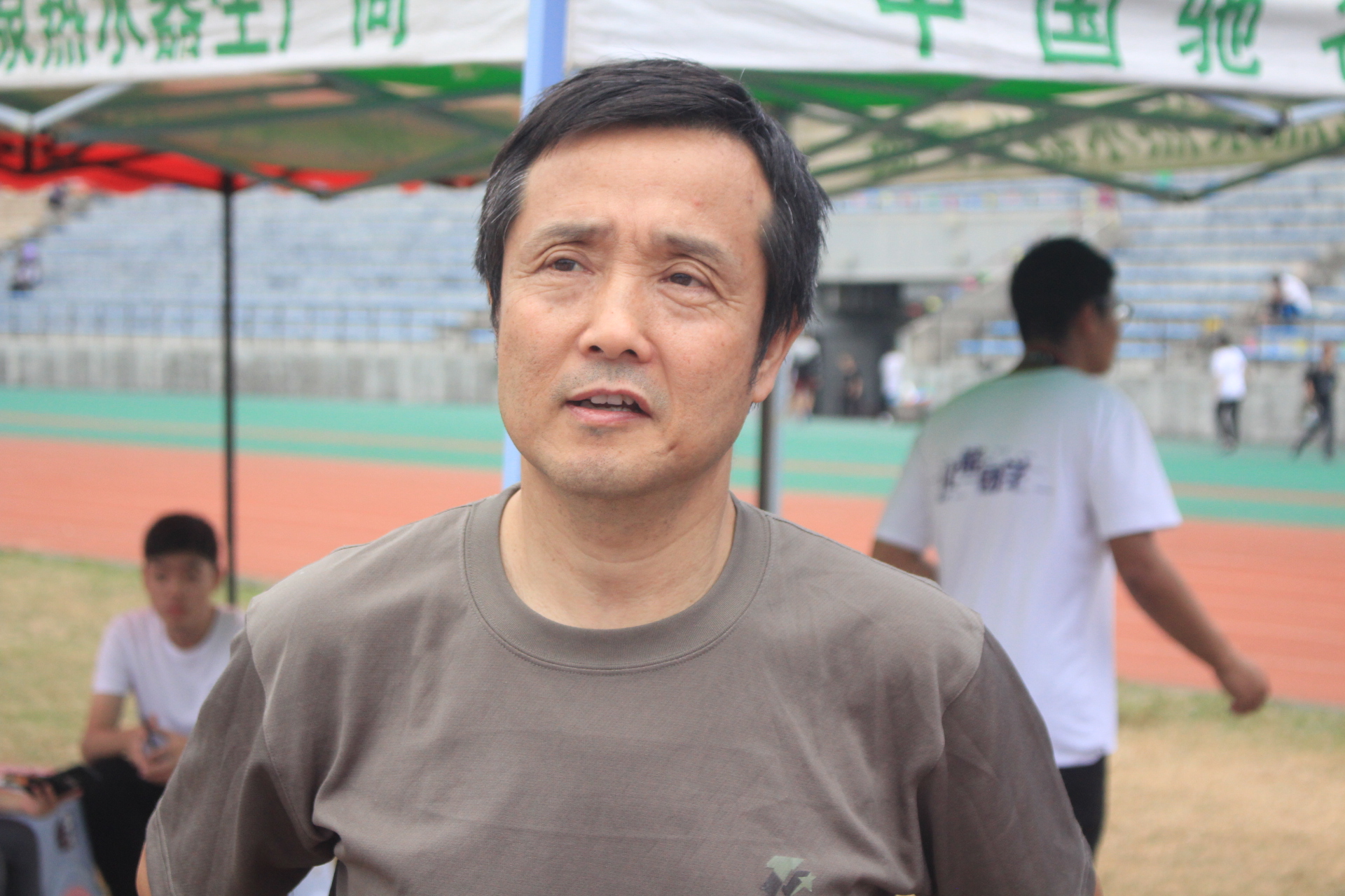 欧乐影院
在校运会中勇夺佳绩4.JPG