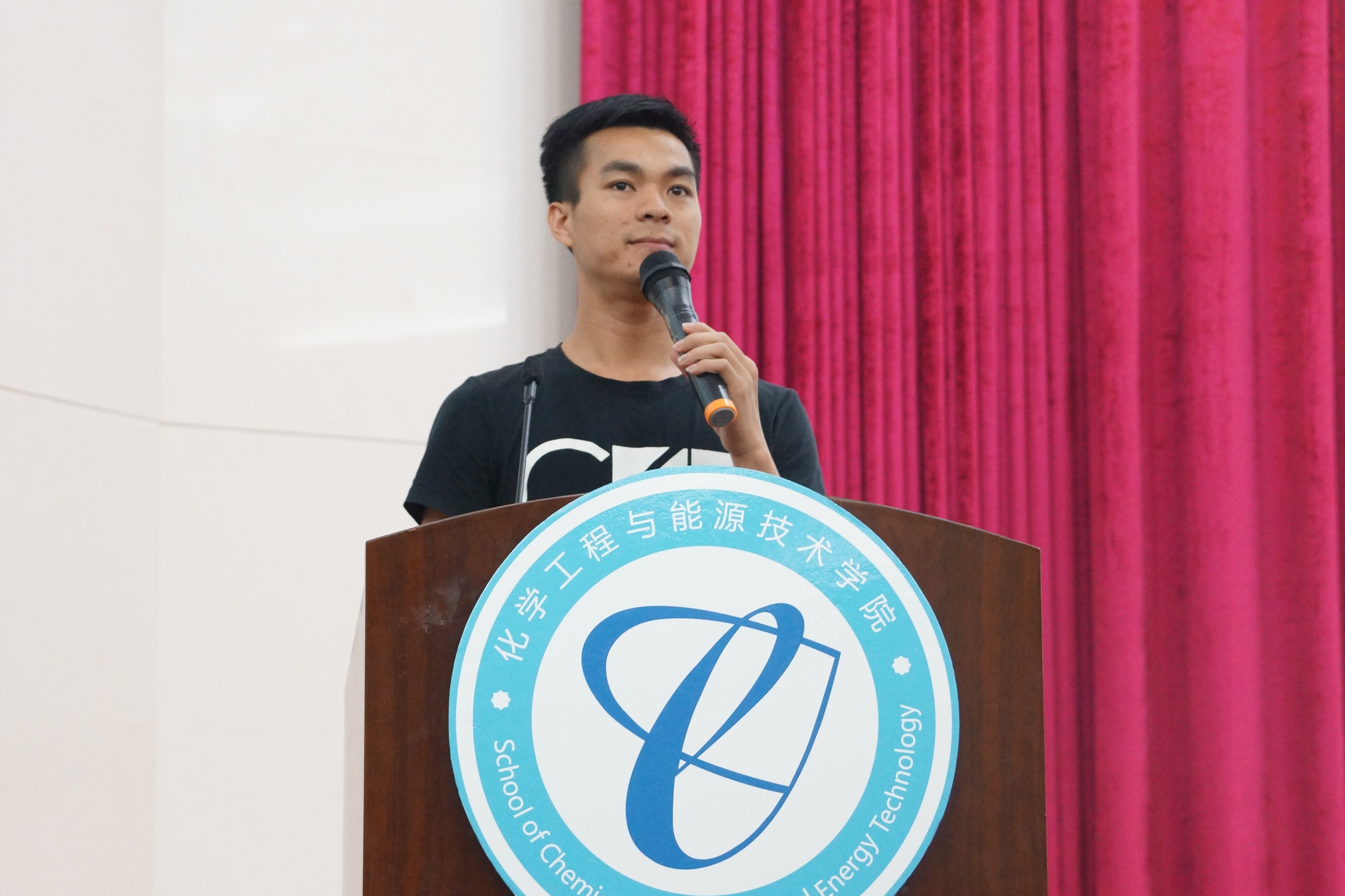 欧乐影院
举办学长-学习经验-生活技巧-分享会1.jpg