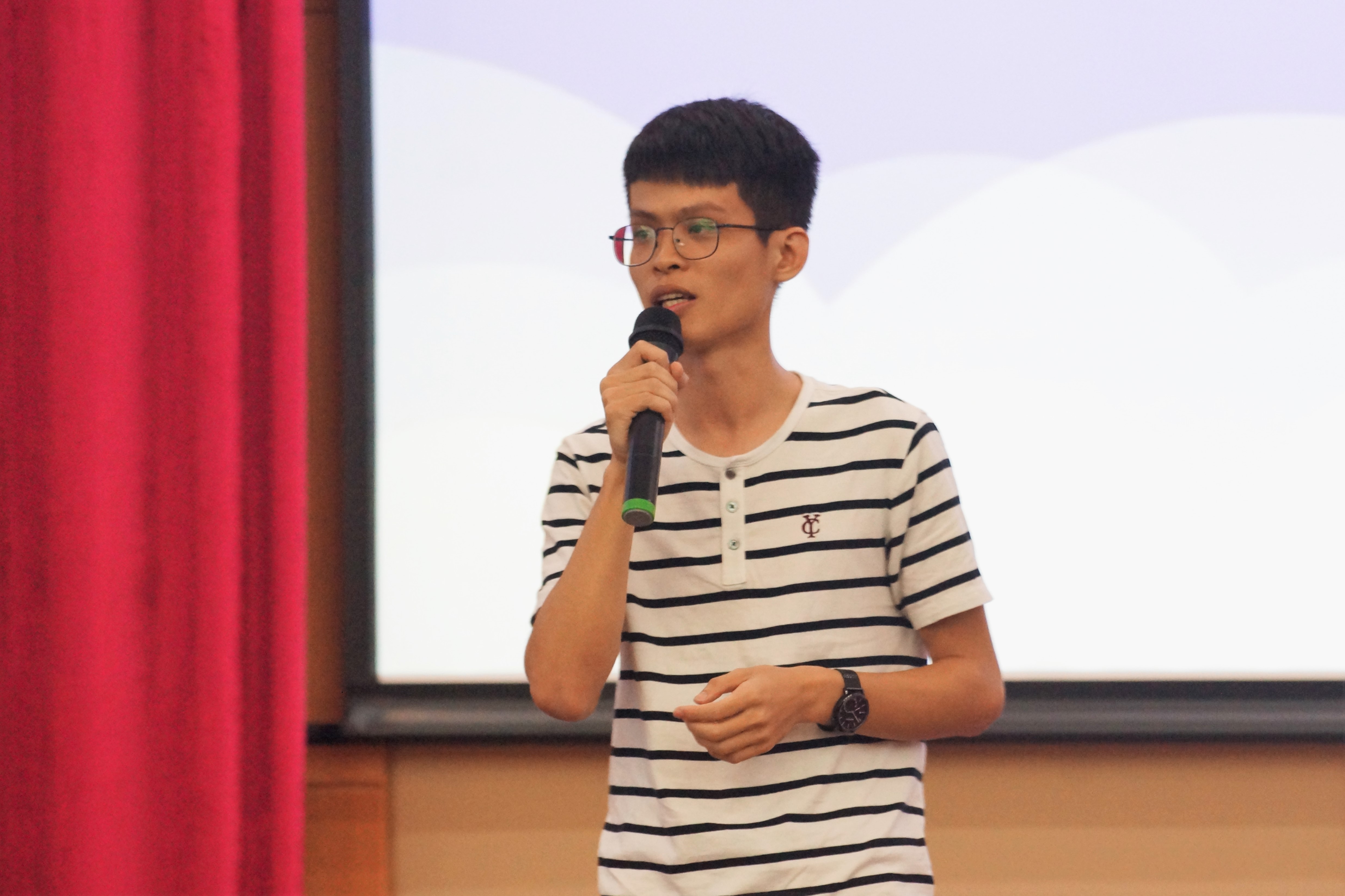 欧乐影院
举办学长-学习经验-生活技巧-分享会3.jpg